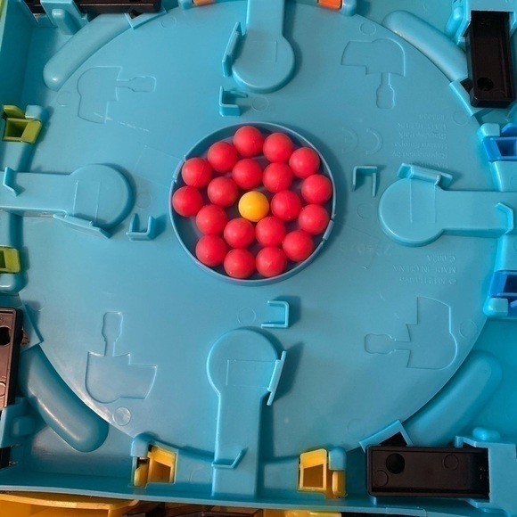 Hungry hungry hippo game - Picture 6 of 12